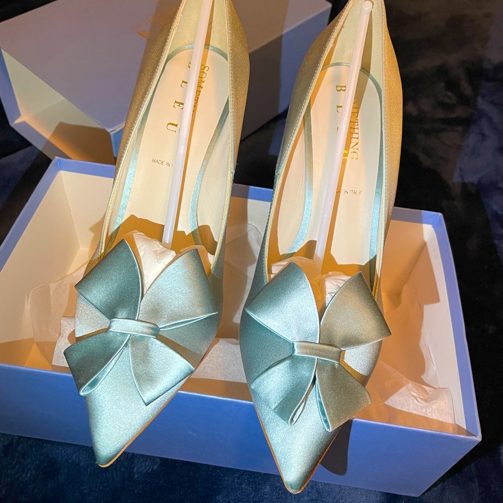 Something Bleu Fox pointed heel blue satin size 10